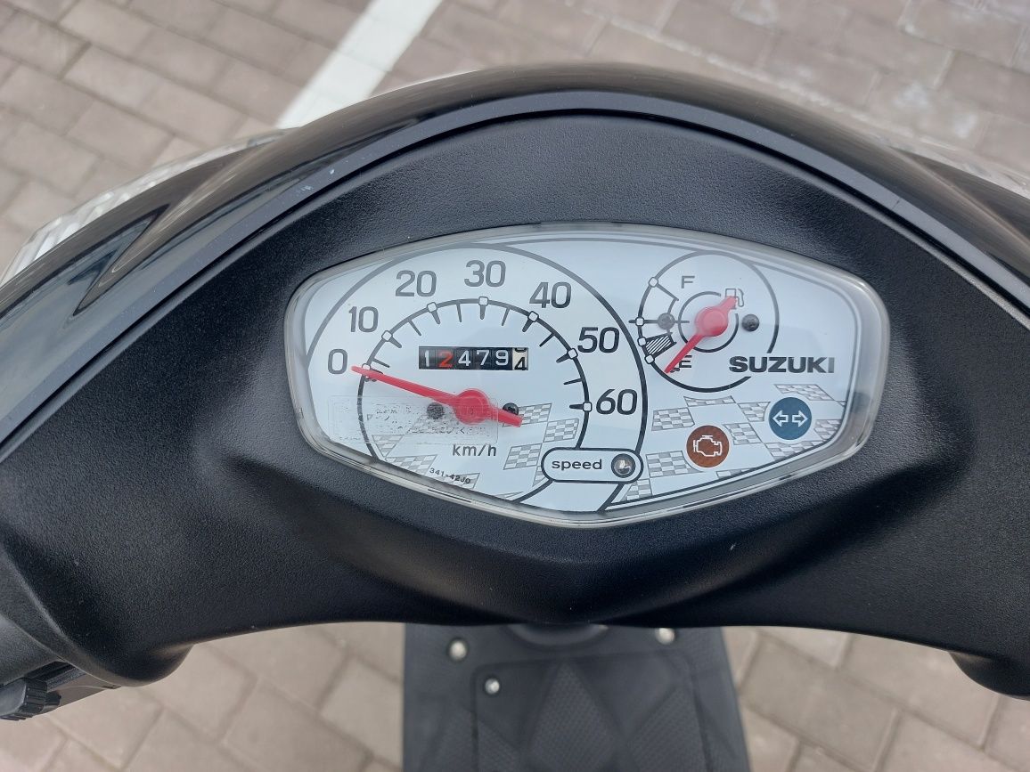 Suzuki address v50