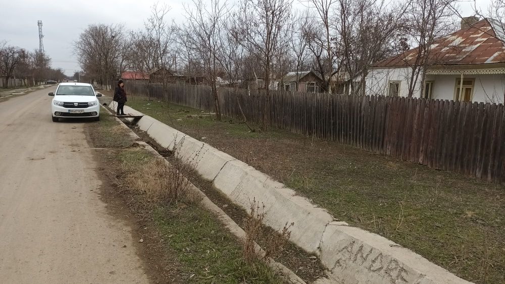 Schimb cu  imobiiare si auto casă Lanurile (viziru) asfalt dublă desch