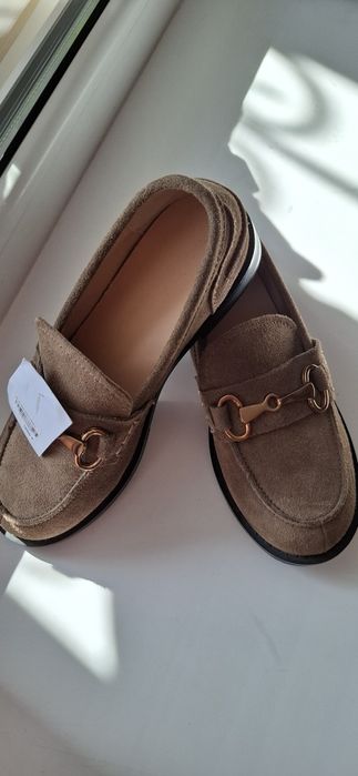 Продам женские  лоферы (мокасины)