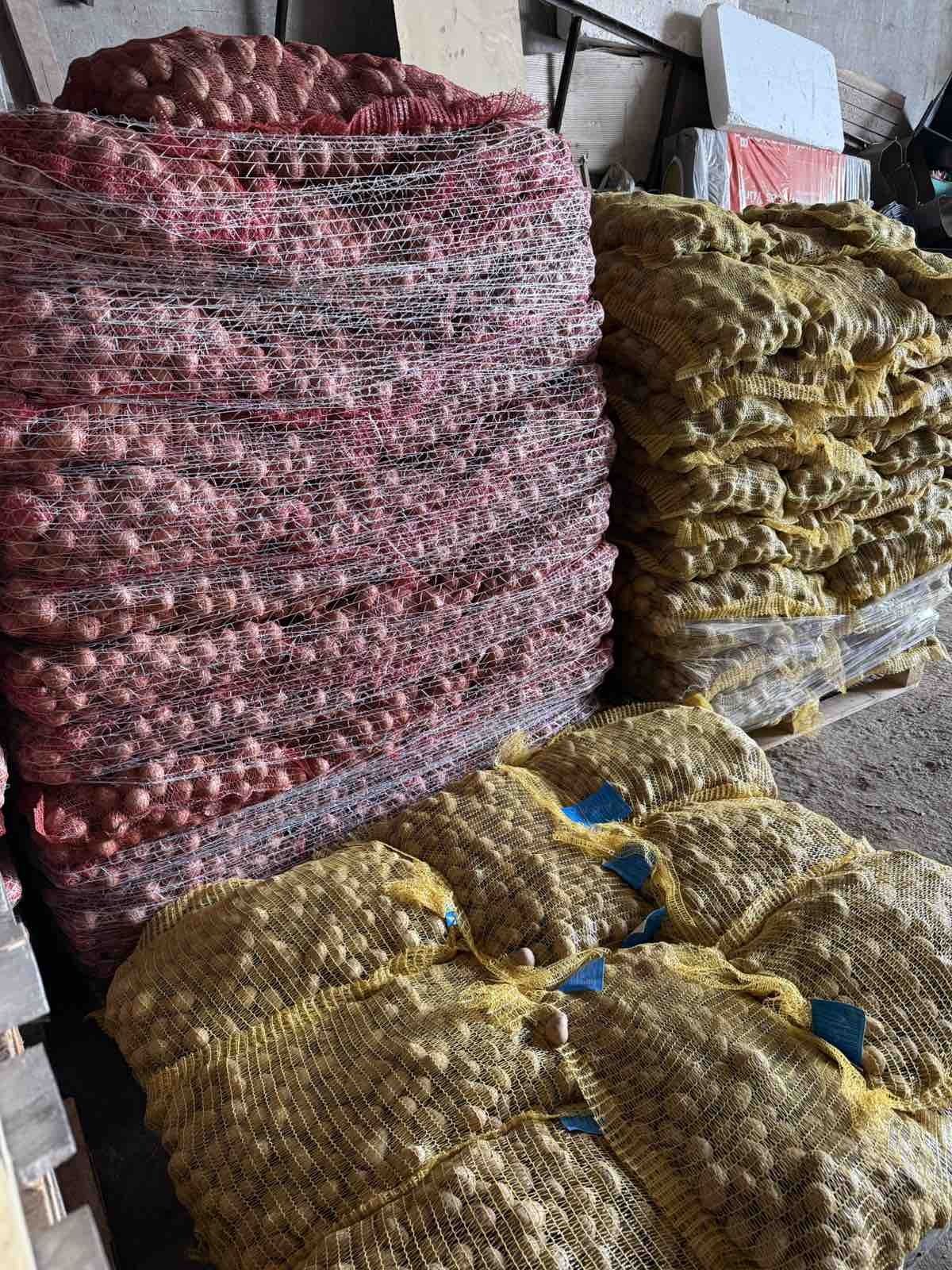 Продавам картофи