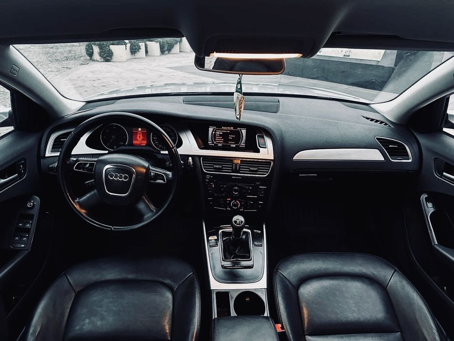 Audi A4 B8 S Line 2.0 TDI 2010 Euro 5