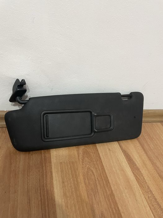 Parasolan negru Audi a4