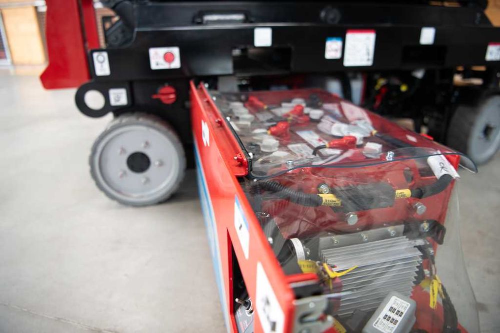 Platforma electrica Manitou SE0808