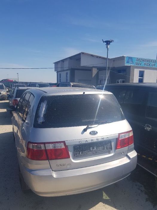 Dezmembrez kia carens 2.0crdi euro4 fabr 2006