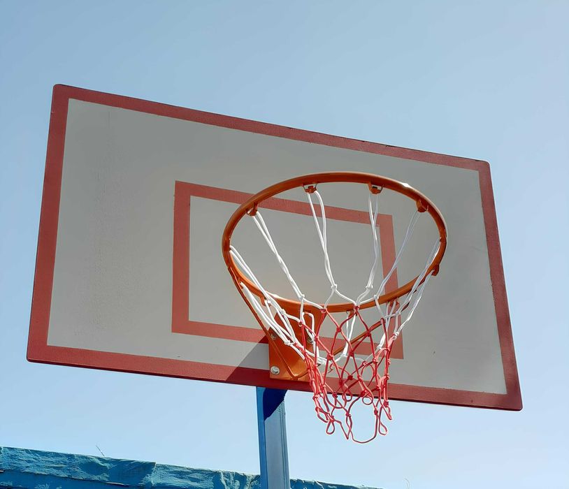 Баскетбольные щиты и кольца