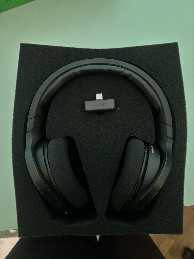 Безжични слушалки Razer Barracuda