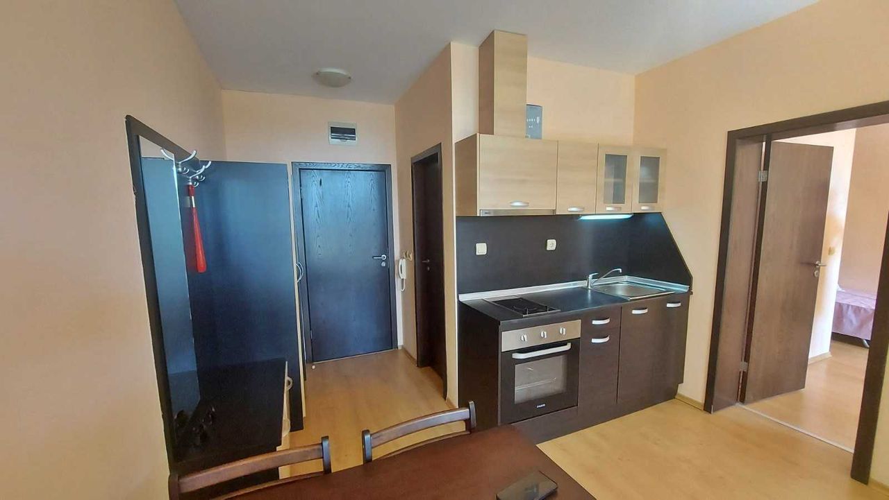 Продава се Двустаен апартамент в Свети Влас - 84 кв.м за 834 €/кв.м - Снимка #2
