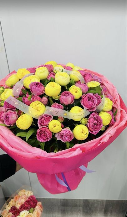 Pionavidniy roza bables buketlar skidka