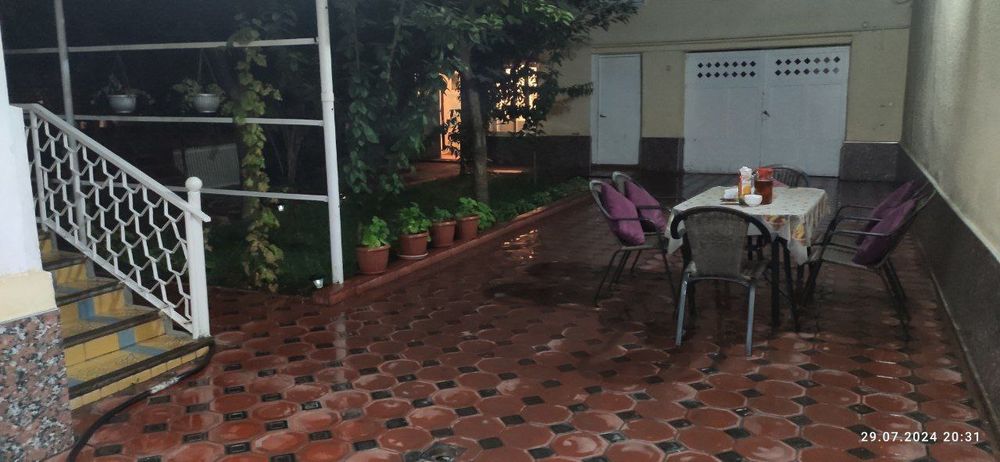 Аренда. Чинабад. Дом, 3-комн,
М. Шахристан
Семейным либо девушкам