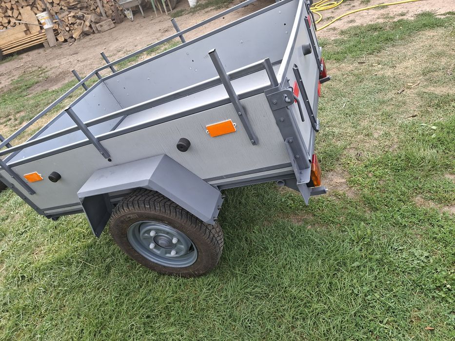 Vând  remorca... 750 kg