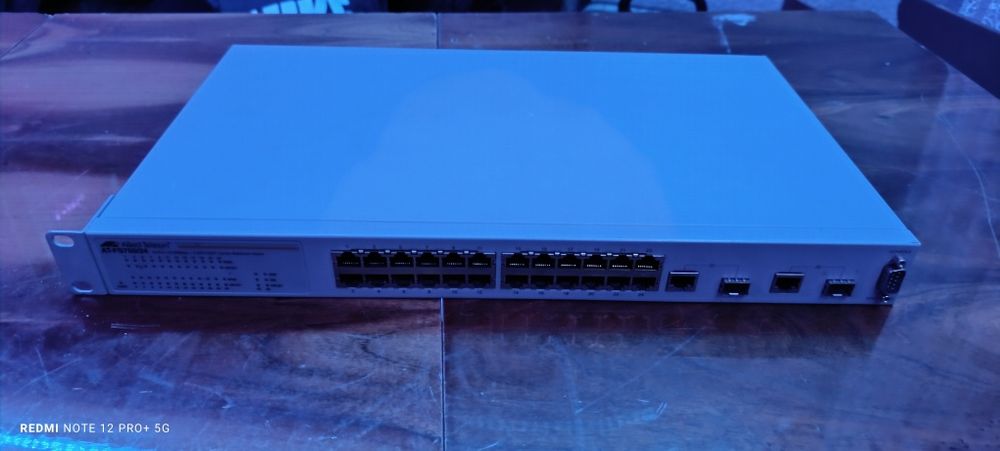 Vând Switch Allied Telesis AT-FS750/24