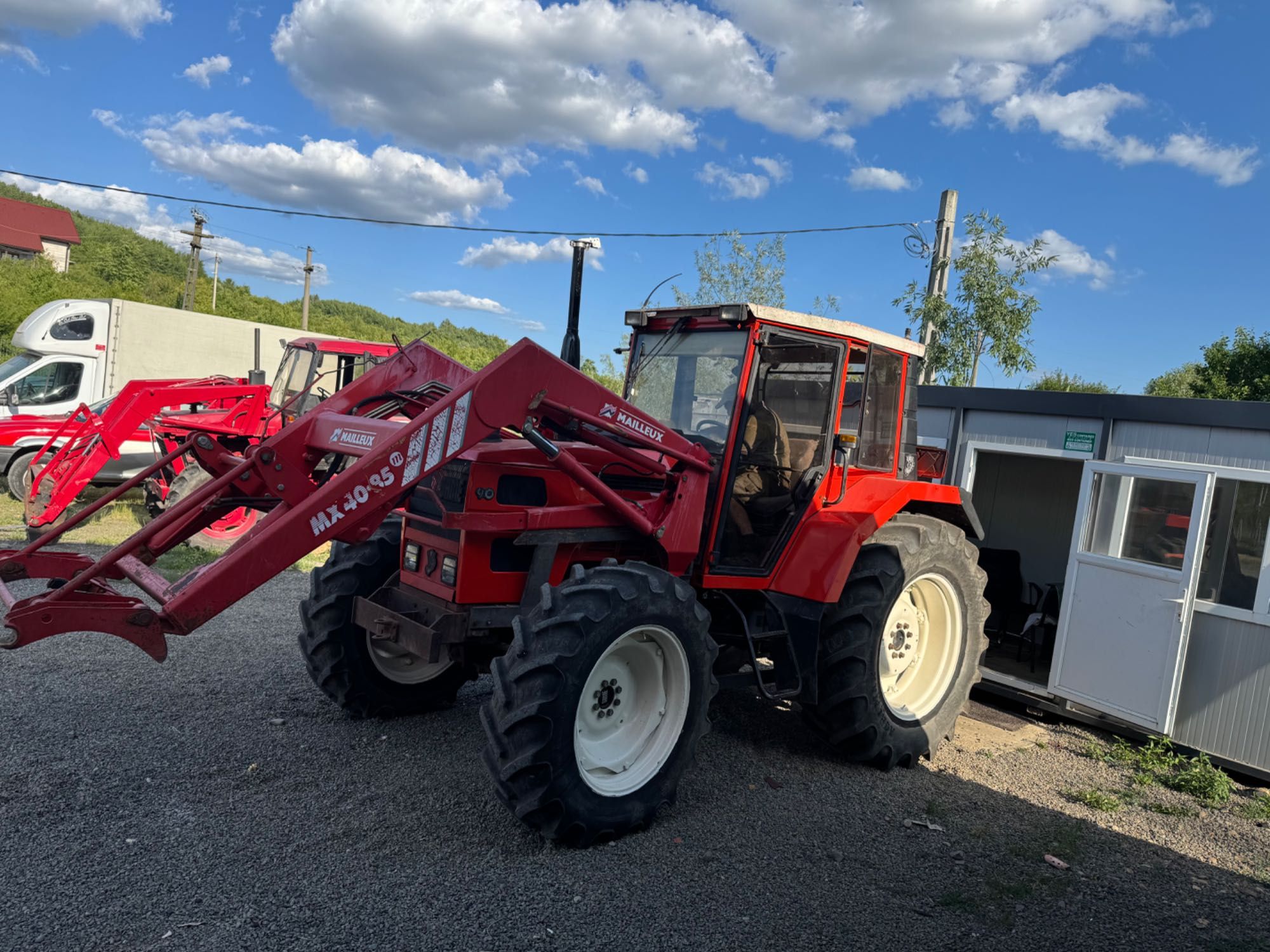 Vând tractor recent adus din franta