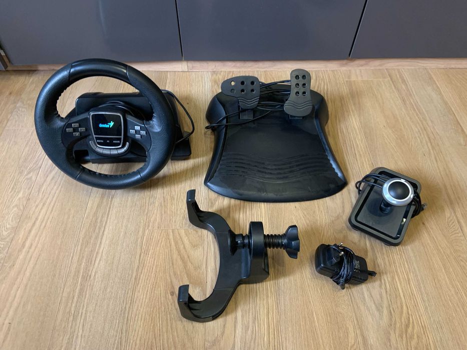 Продам руль Genius Twin Wheel 900ff