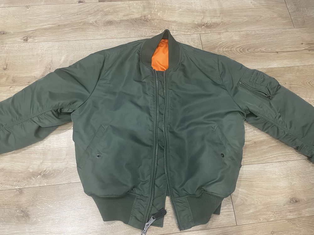 Бомбер alpha industries