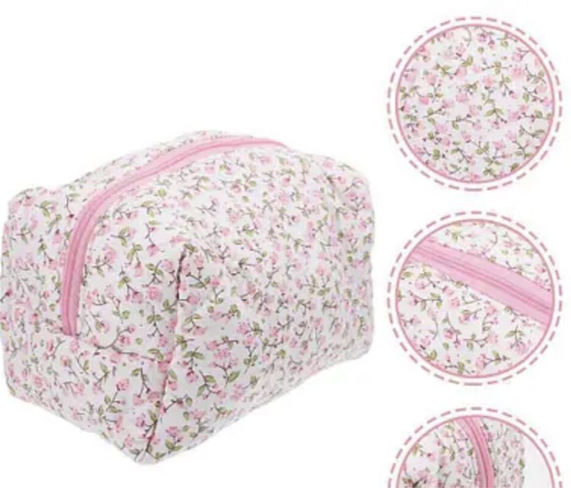 Косметичка розовая с цветочками