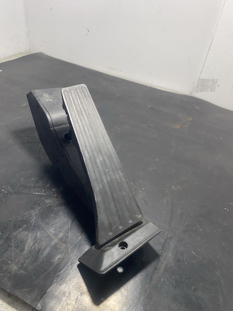 Pedala acceleratie BMW e60 520d 525d 535d 163cp 177cp 218 cp 241cp M57