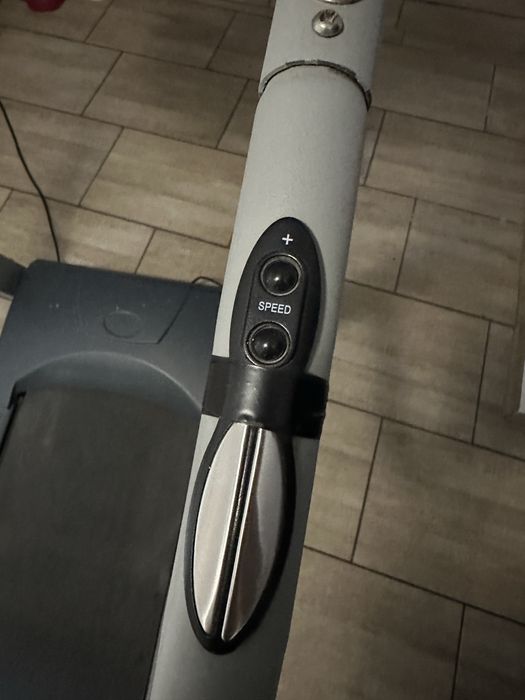 Banda alergat profesionala, reglaj viteza,pantă,ritm cardiac, calorii