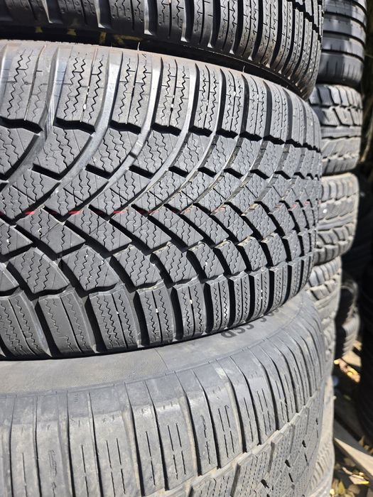 2бр. 225 40 19 Bridgstone зимни.