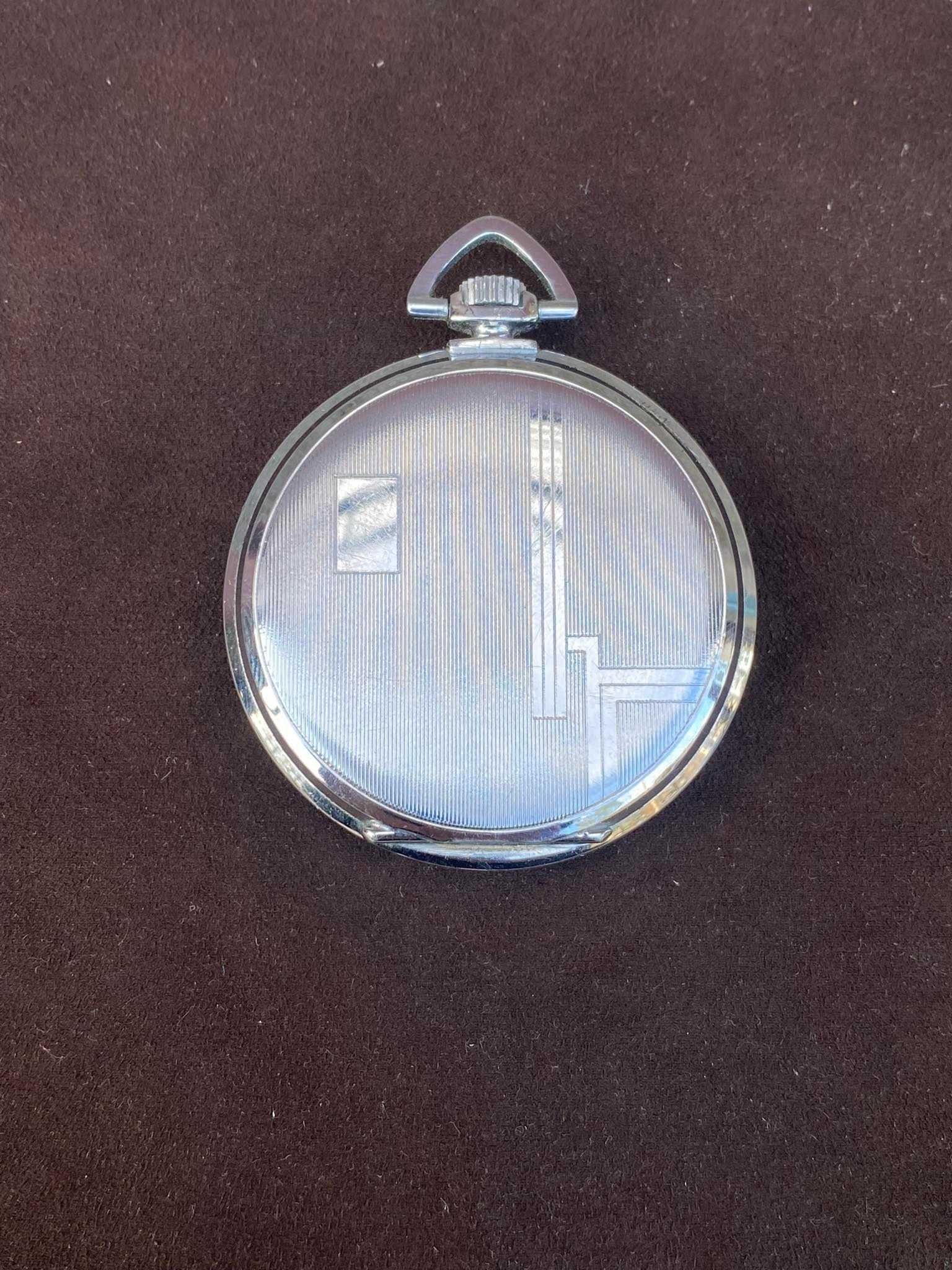 Механичен Швейцарски джобен часовник DOXA / Перфектен