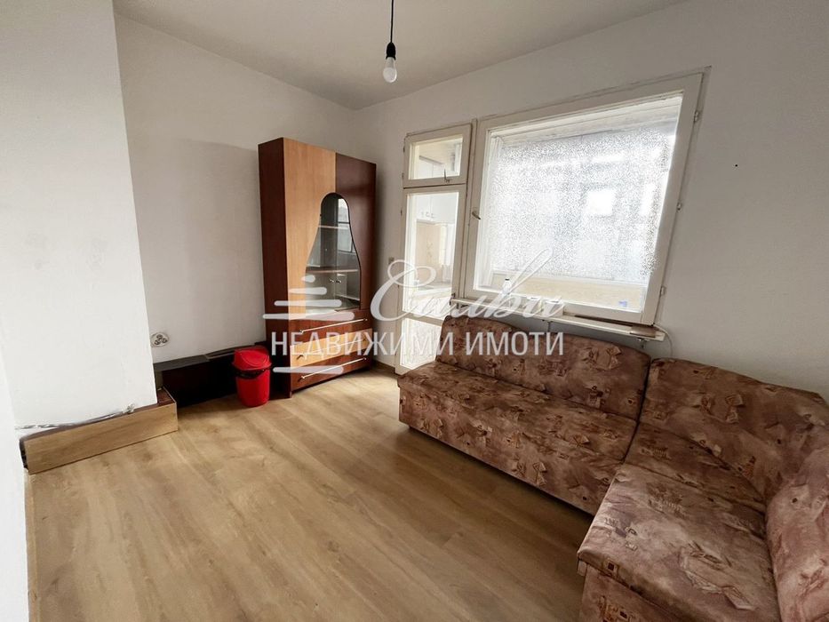 Едностаен РАЗШИРЕН апартамент - кв. Болницата!