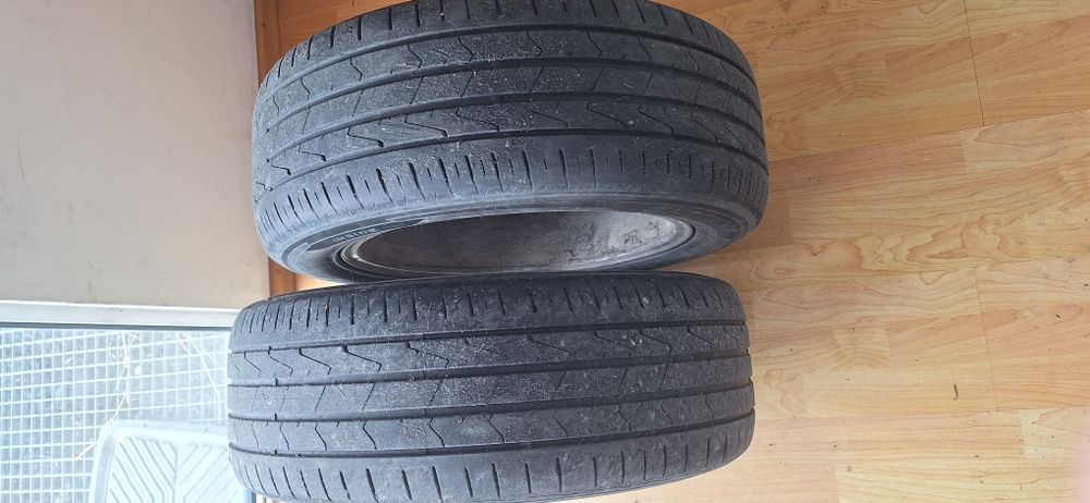 Cauciucuri 2 bucăți 205/55/16 dot 2019 și 4 bucăți 215/45/17 dot 2017