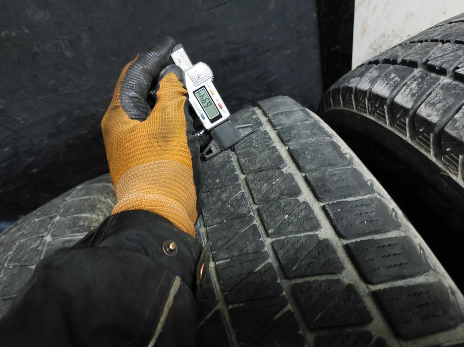 4бр.зимни BRIDGESTONE 265/65/17 112R DOT 5220