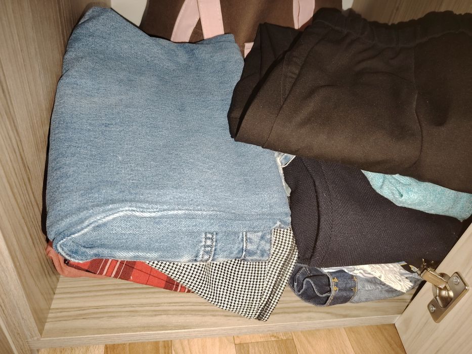 Отдам вещи в хорошем состоянии чистые почти новые в хорошем состоянии