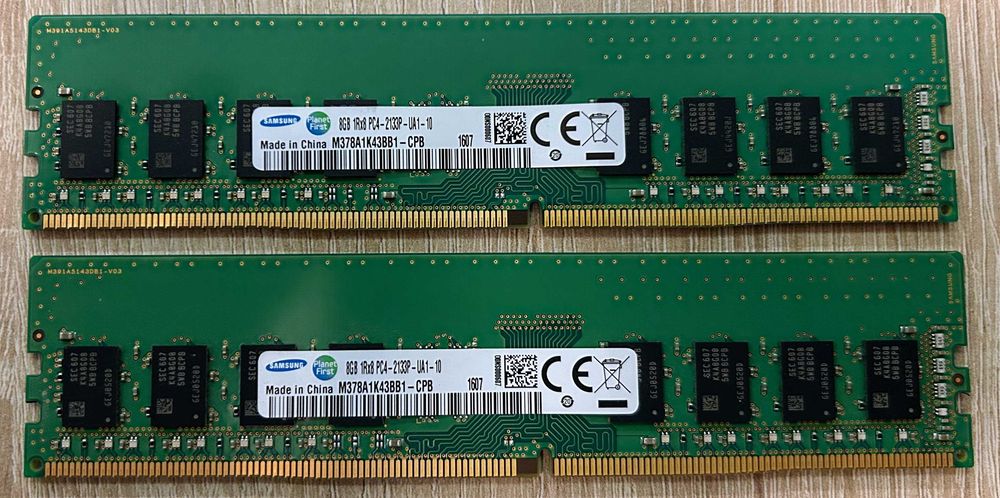 Kit Memorie RAM 16GB (2x8GB) Samsung DDR4 2133MHz (PC4-2133P)