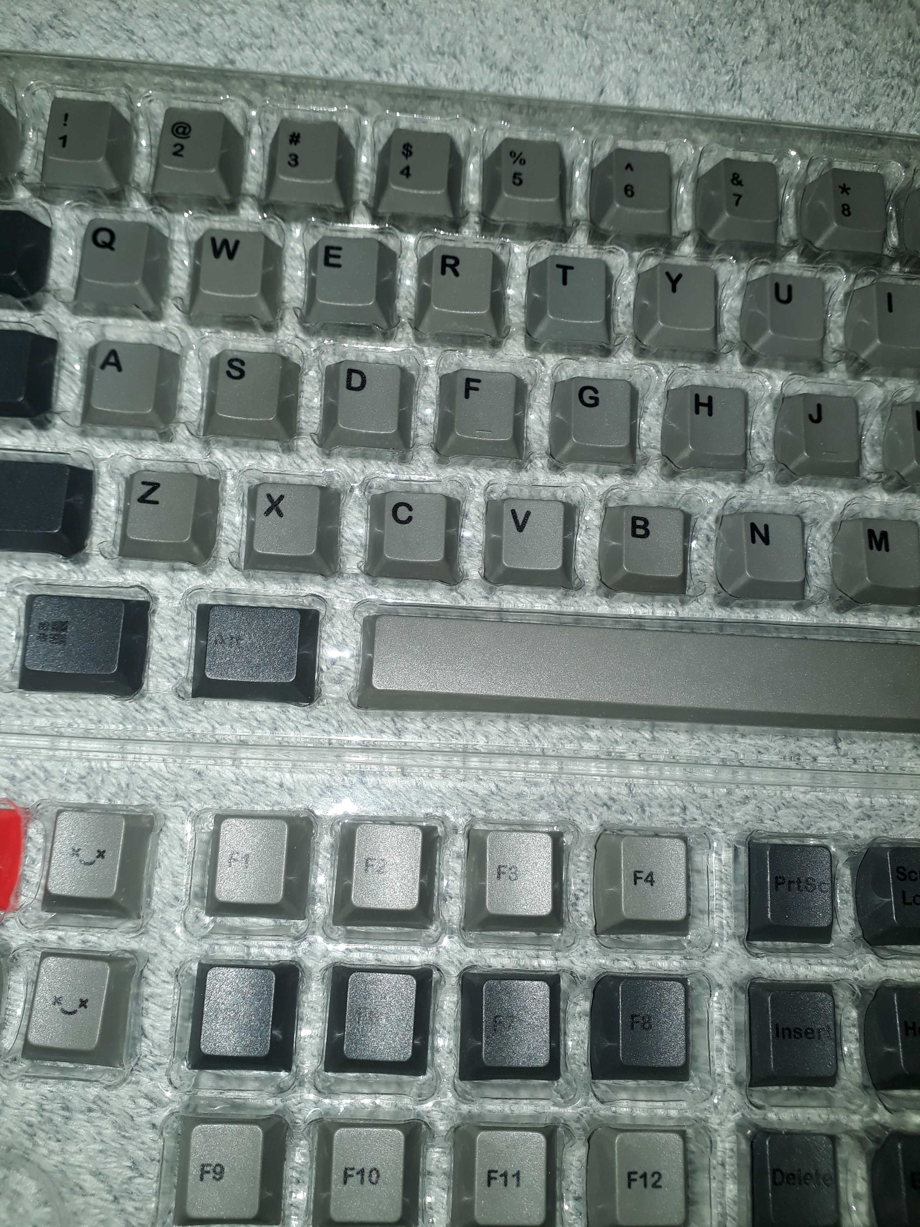 PBT keycaps for mechanical keyboard (Капачки за механична клавиатура)