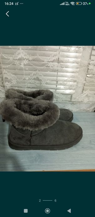 Ghete noi cu blană, mărimea 41, marca C &A