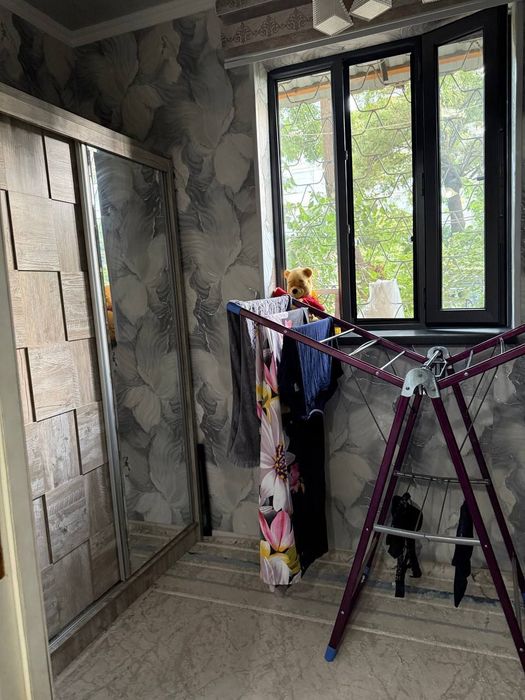 2/1/5 (1 этаж). Дустлик 1, Янгихает р-н (Сергели). Квартира с ремонтом