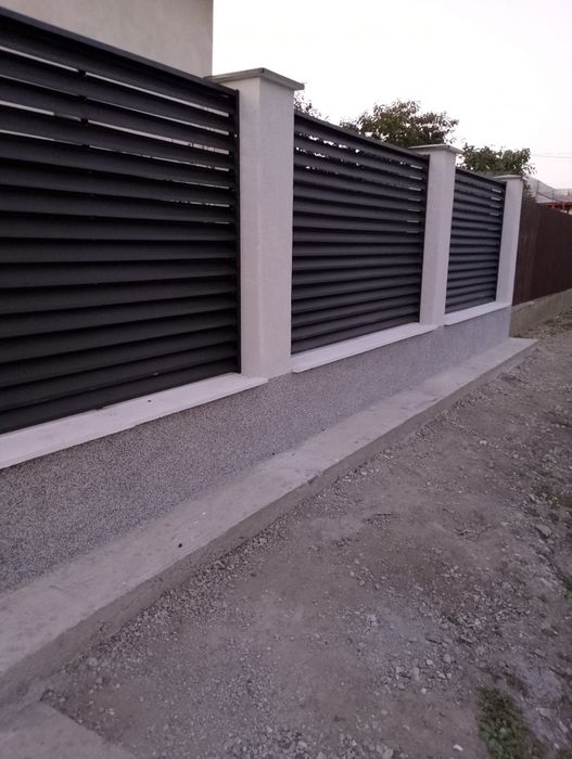 Garduri din sipca metalica, panou tip jaluzele, tabla, plasa si BCA