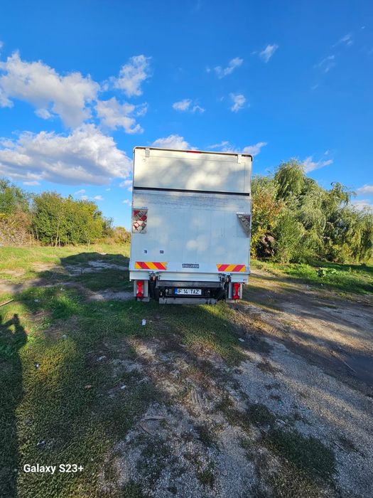 Iveco daily cu lift