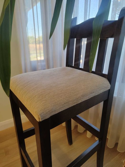 Scaune de bar din lemn masiv (4) – pe comandă