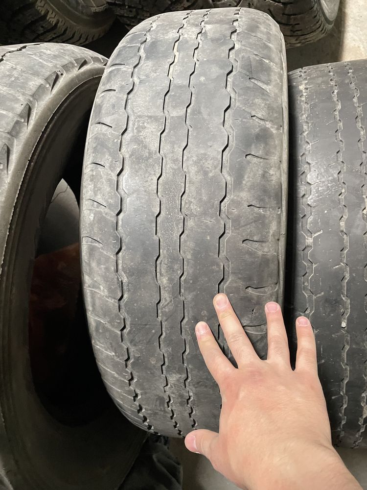 Продам комплект шин Dunlop 275/65/R17