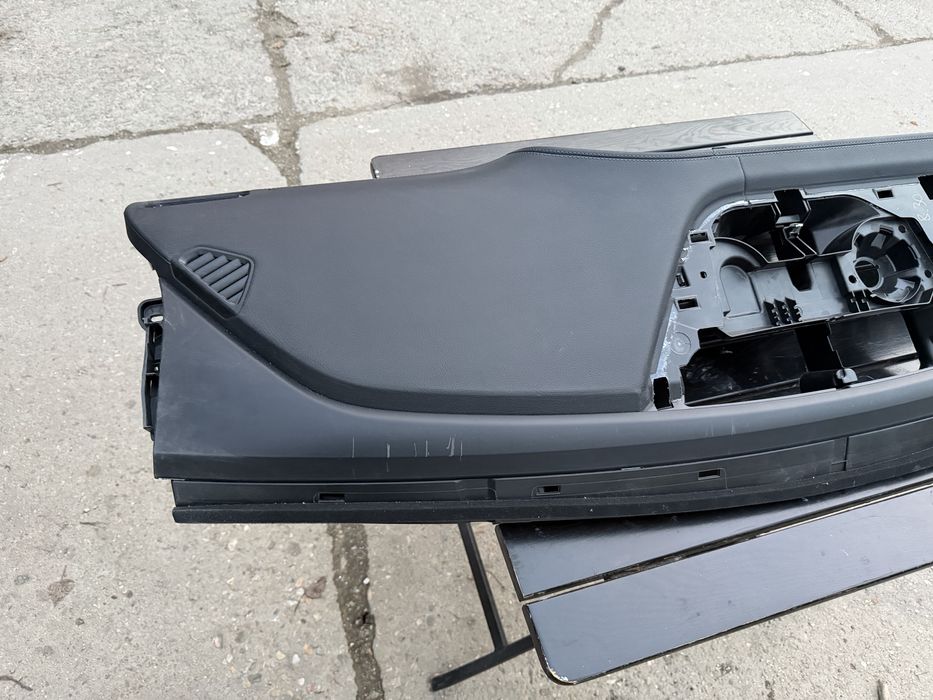 Plansa bord Mercedes GLE GLS W167 2019+ piele cu cusatura, ORIGINALA