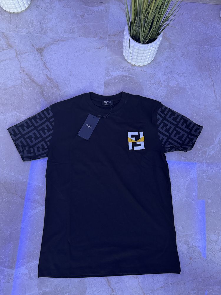 Тениска Fendi- L/XL