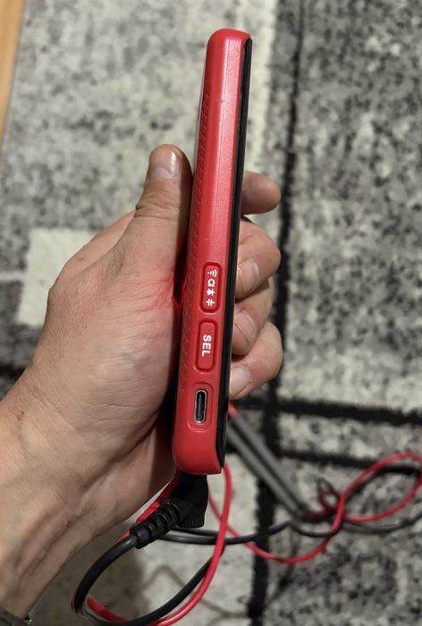 Aparat de masura digital multimetru UNI-T UT122