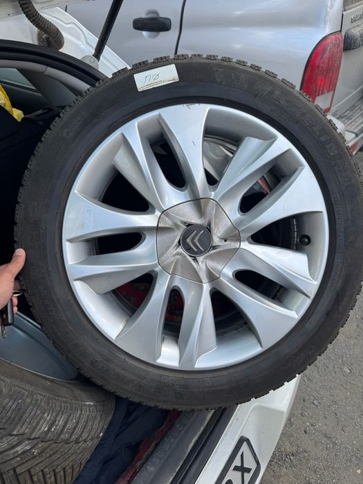 Джанти със зимни гуми citroen 17ки