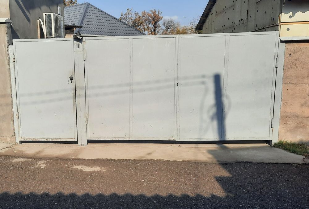 Продам железный ворота 4,20см щирина