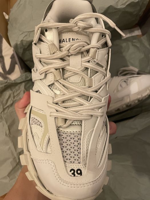 Balenciaga track