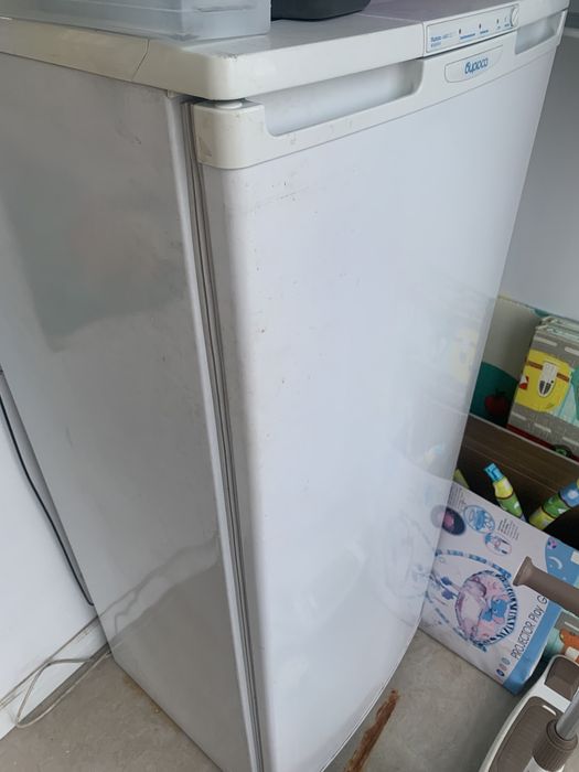 Продам морозильник