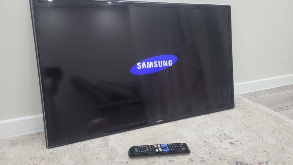 Продаю телевизор Самсунг