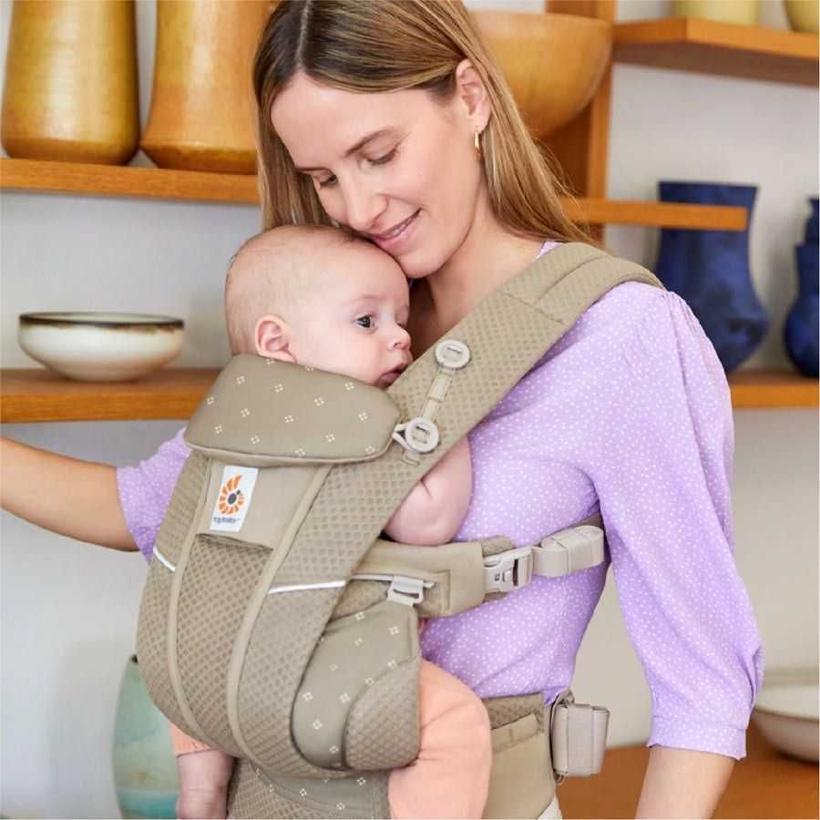 Ергономична раница ErgoBaby Omni breeze нова