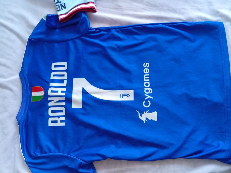 Tricouri de fotbal