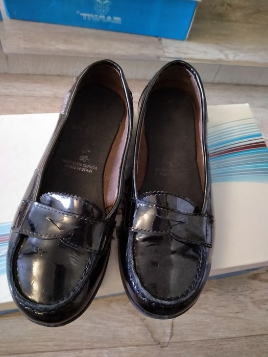 Обувь для девочки черные