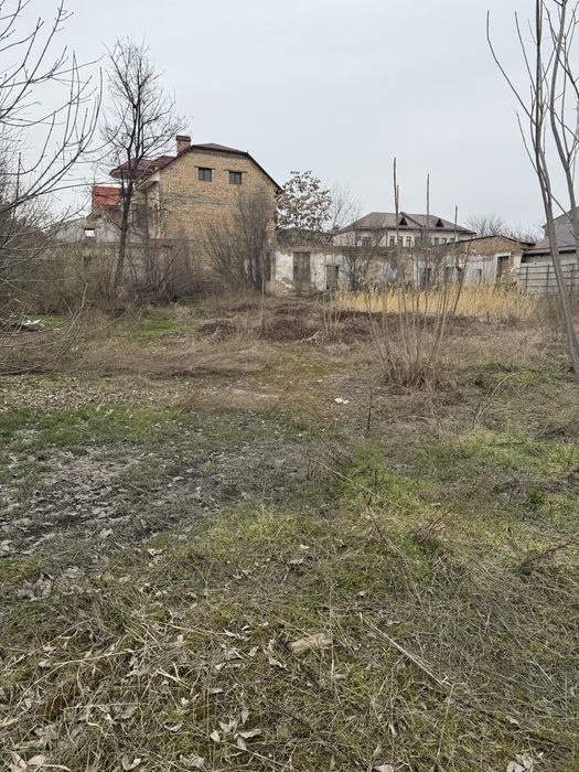 Продаётся территория в долг дороги