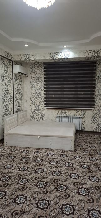 1   Хоналик  яанги гиштлик квартира сотилади