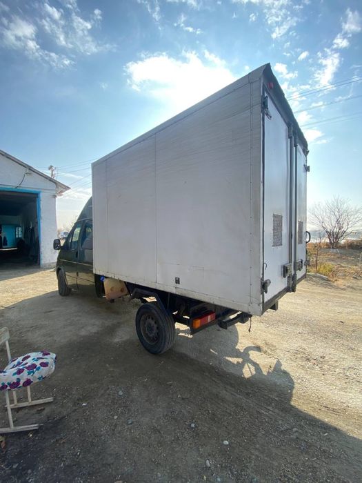 Ford 1999 xolati yaxshi