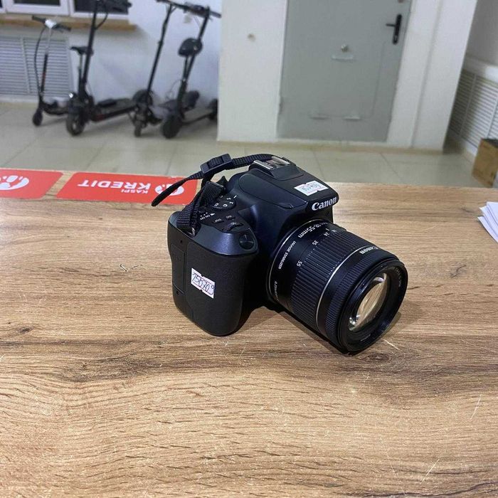 К162/Зеркальный фотоаппарат Canon EOS 650D/sk148927